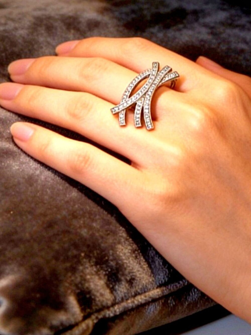 Swarovski Ultra-Modern Statement Ring – New with Tags - Picture 2 of 4